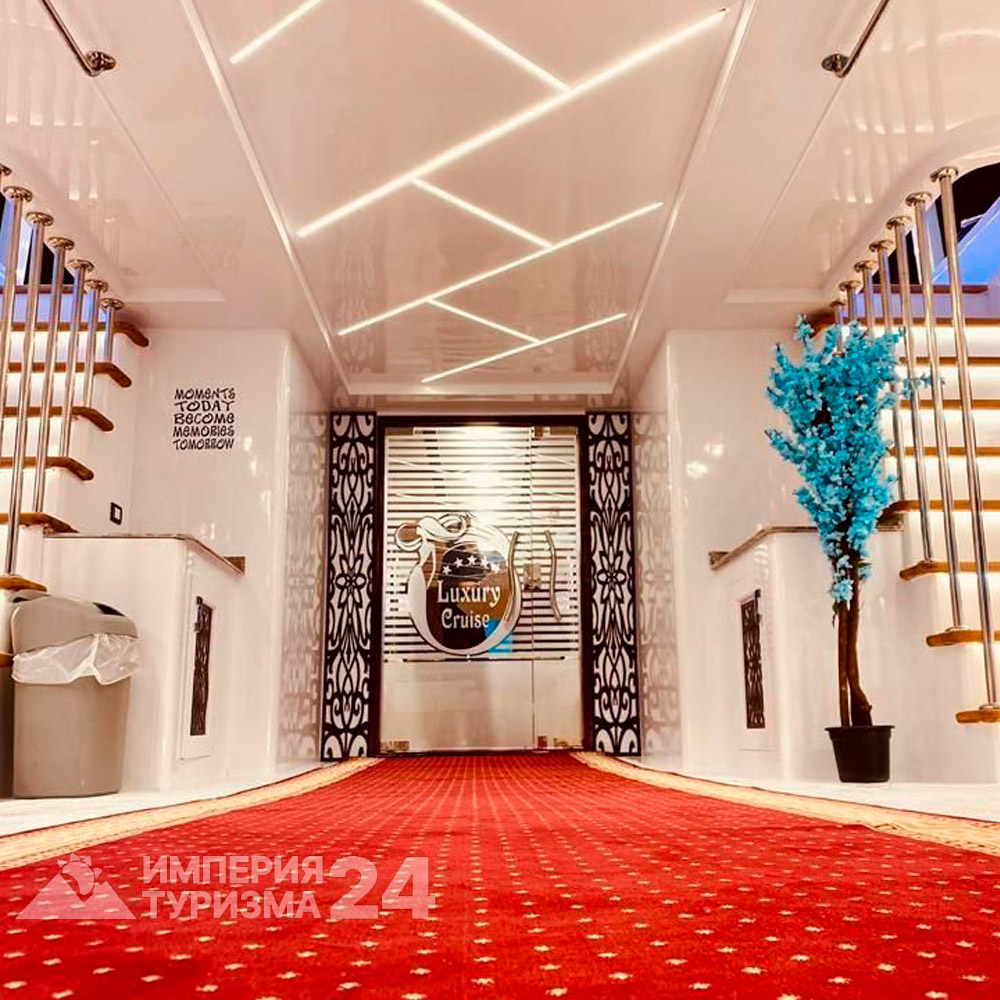 Экскурсия к Белому острову на яхте «Engy Queen»