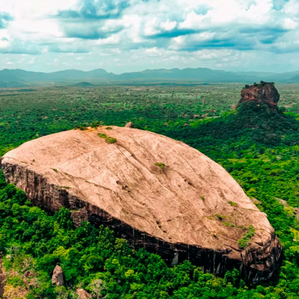 Экскурсия «Вершины Шри-Ланки за 2 дня с подъемом на Пидурангалу»