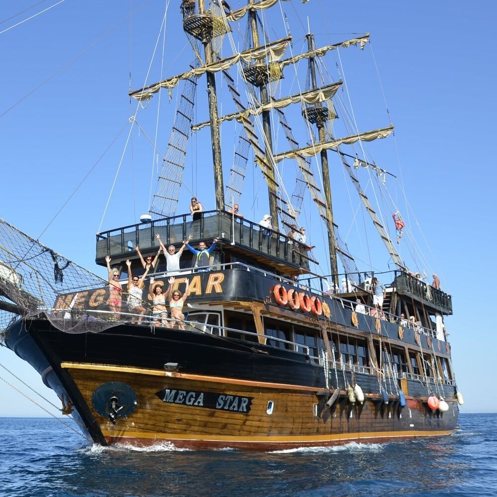 Пиратская яхта