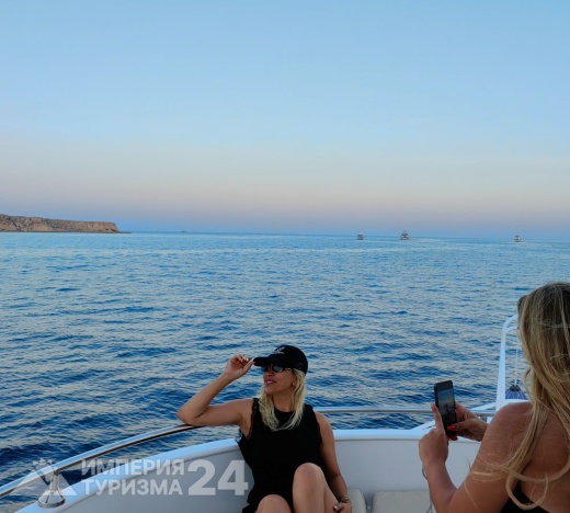 Вечерняя прогулка на яхте из Шарм-эль-Шейха