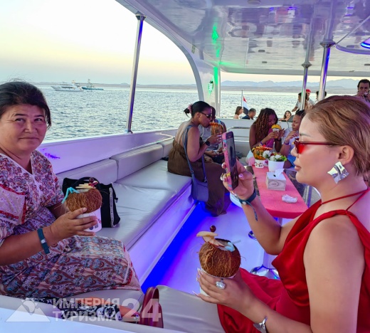 Вечерняя прогулка на яхте из Шарм-эль-Шейха