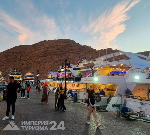 Вечерняя прогулка на яхте из Шарм-эль-Шейха