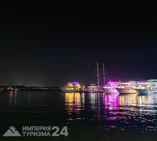 Вечерняя прогулка на яхте из Шарм-эль-Шейха