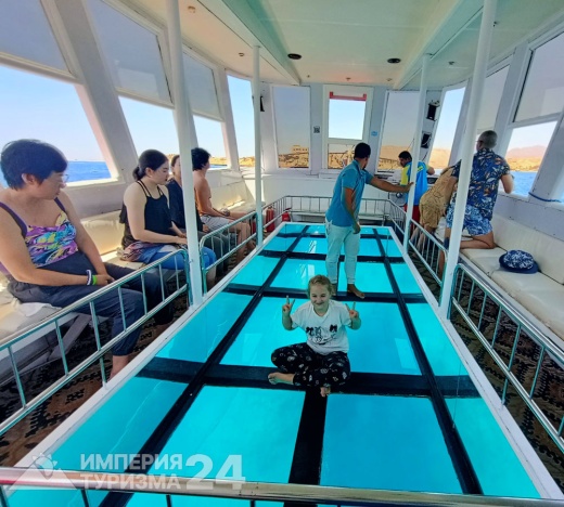 Экскурсия на лодке со стеклянным дном