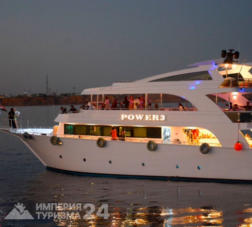 Вечерняя прогулка на яхте из Шарм-эль-Шейха