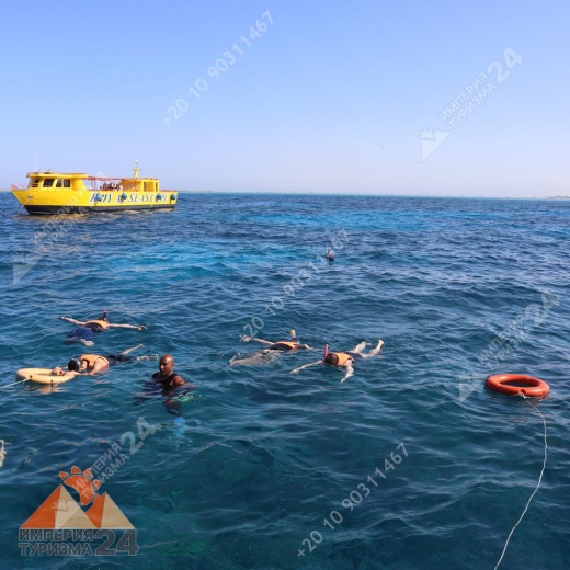 Экскурсия на батискафе в Хургаде