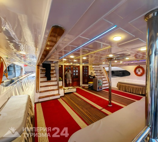 Вечерняя прогулка на яхте из Шарм-эль-Шейха