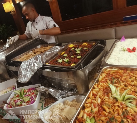 Вечерняя прогулка на яхте «Sina Dream»