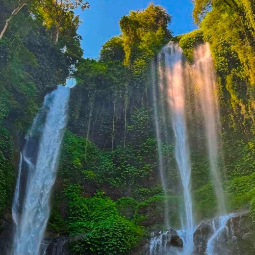 Экскурсии к водопаду Секумпул на Бали