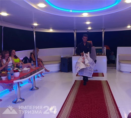 Вечерняя прогулка на яхте из Шарм-эль-Шейха