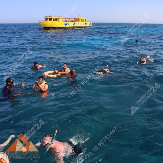 Экскурсия на батискафе в Хургаде